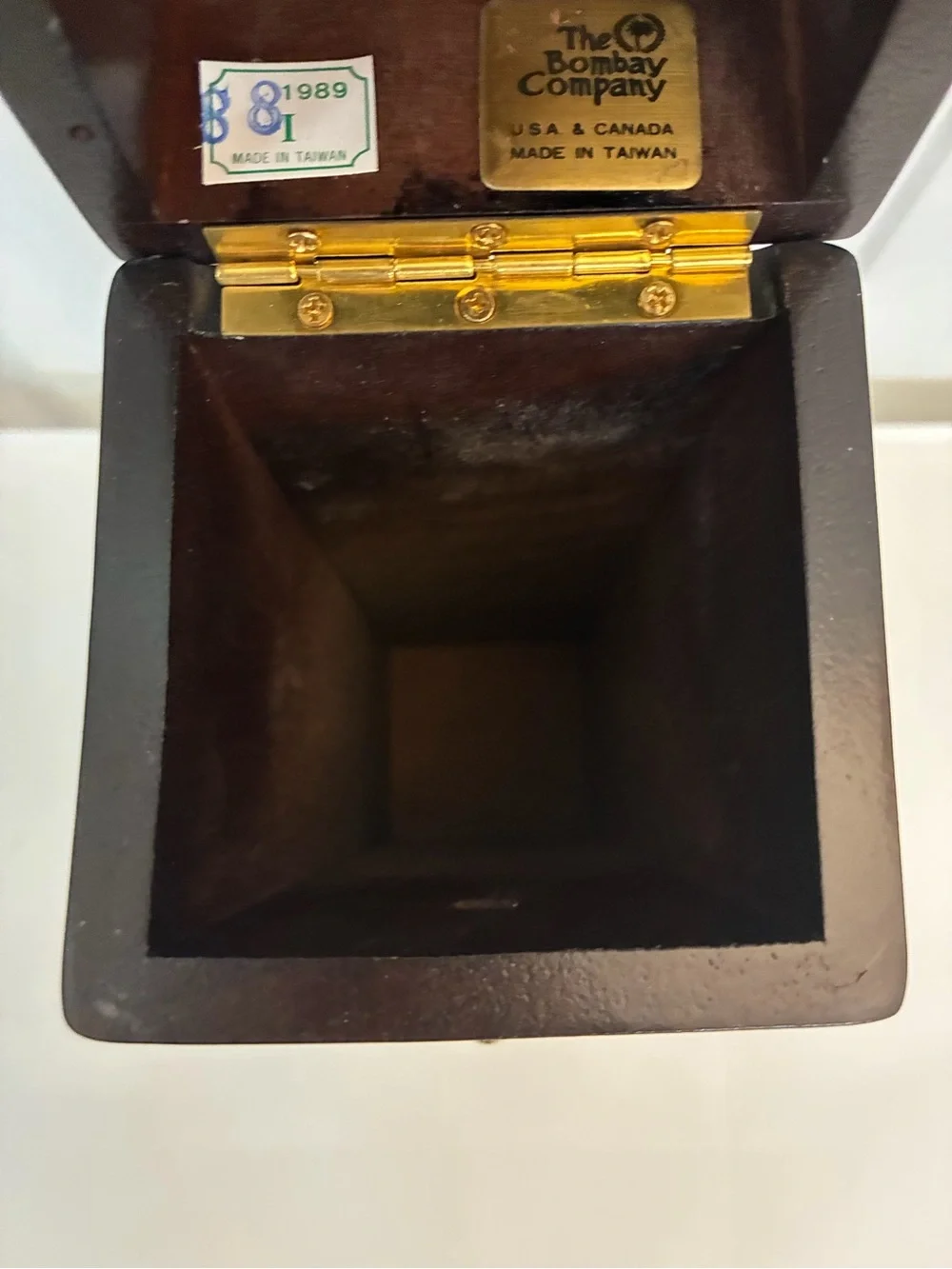 Vintage Bombay Company 1989 Mahogany Wood Tall Matchbox Case Brass Lion Head